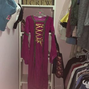 Girl’s costume size Large